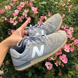Women’s Like-New New Balance 520